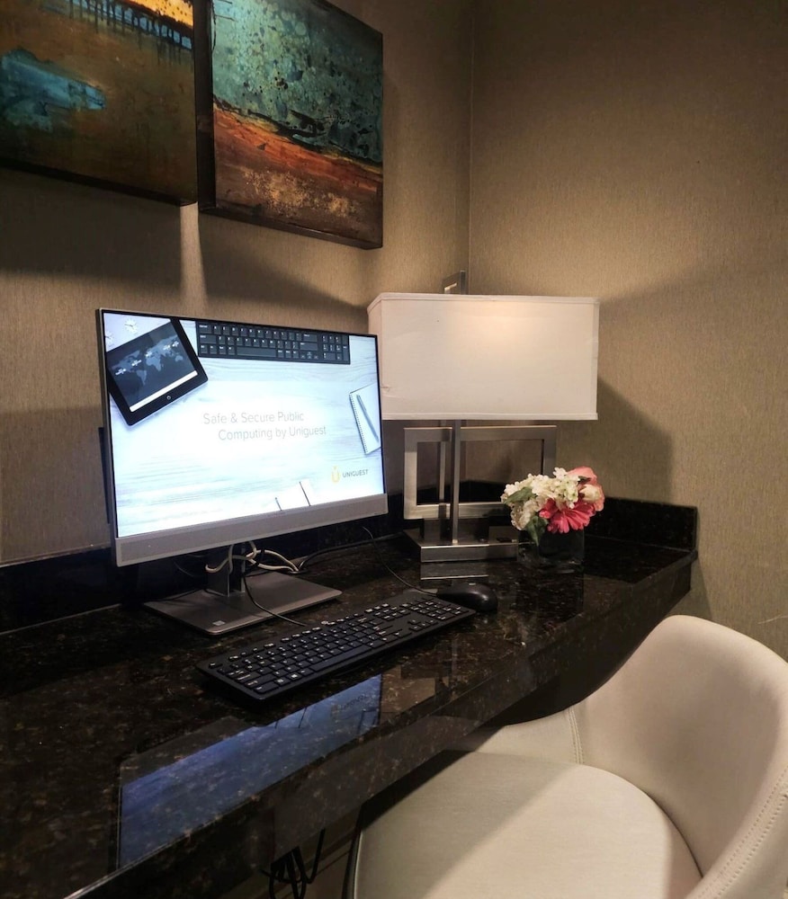 Crowne Plaza Charleston Airport Conv Ctr by IHG - photo 32