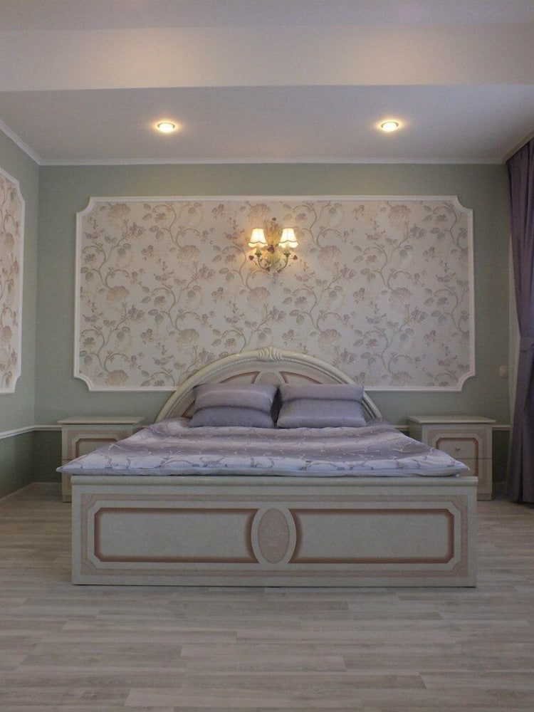 Hotel Champagne — carbon neutral stay, Saint Petersburg