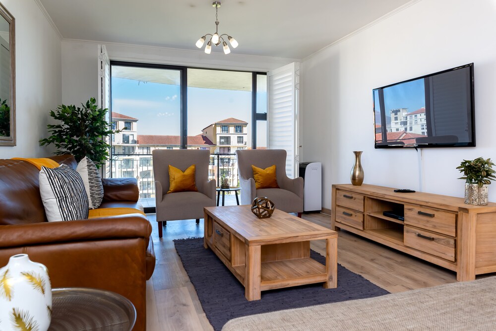 Luxurious Apartment in Century City — 4-Star Luxury Hotel in Cape Town, South Africa