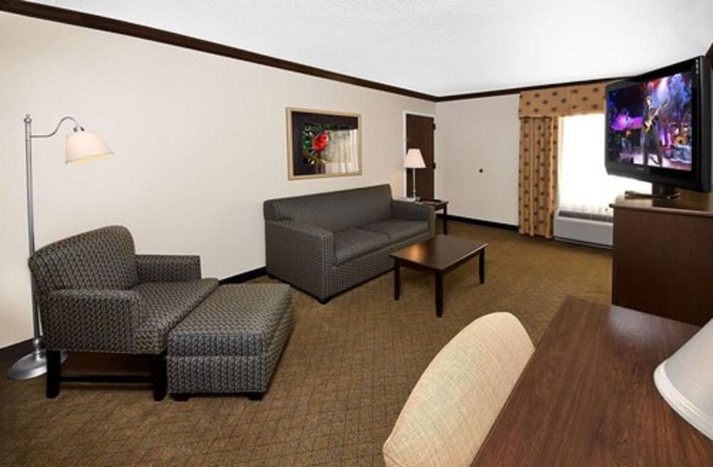 Hampton Inn Asheboro - photo 20