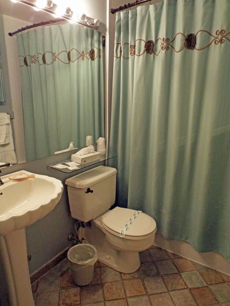 Montauk Manor - photo 60