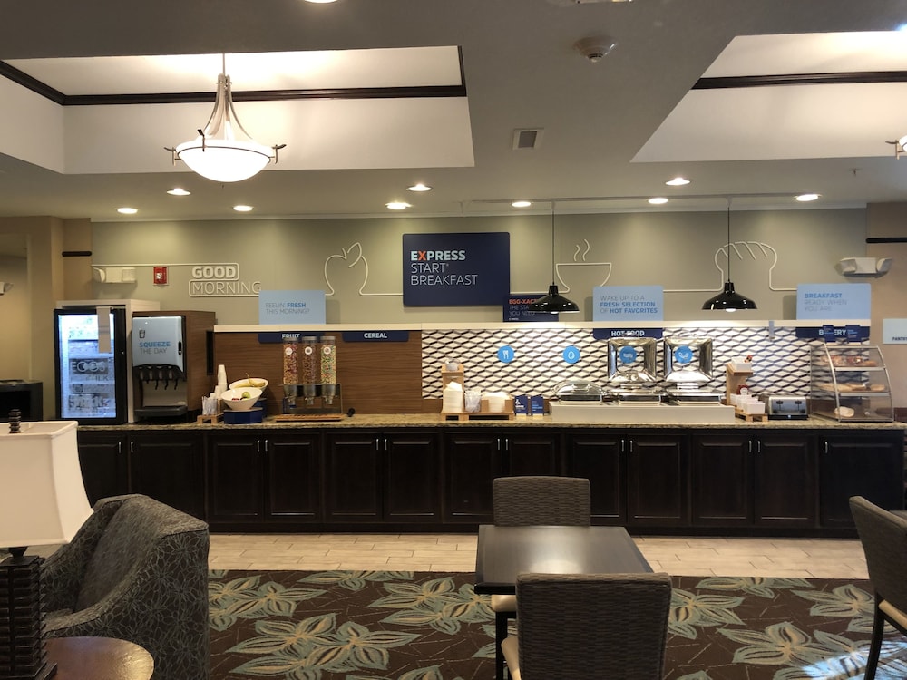 Holiday Inn Express & Suites Nevada by IHG - photo 49