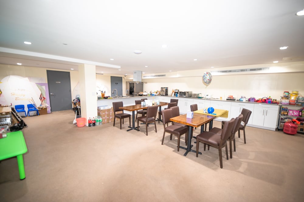 Flushing Garden Hotel - photo 18