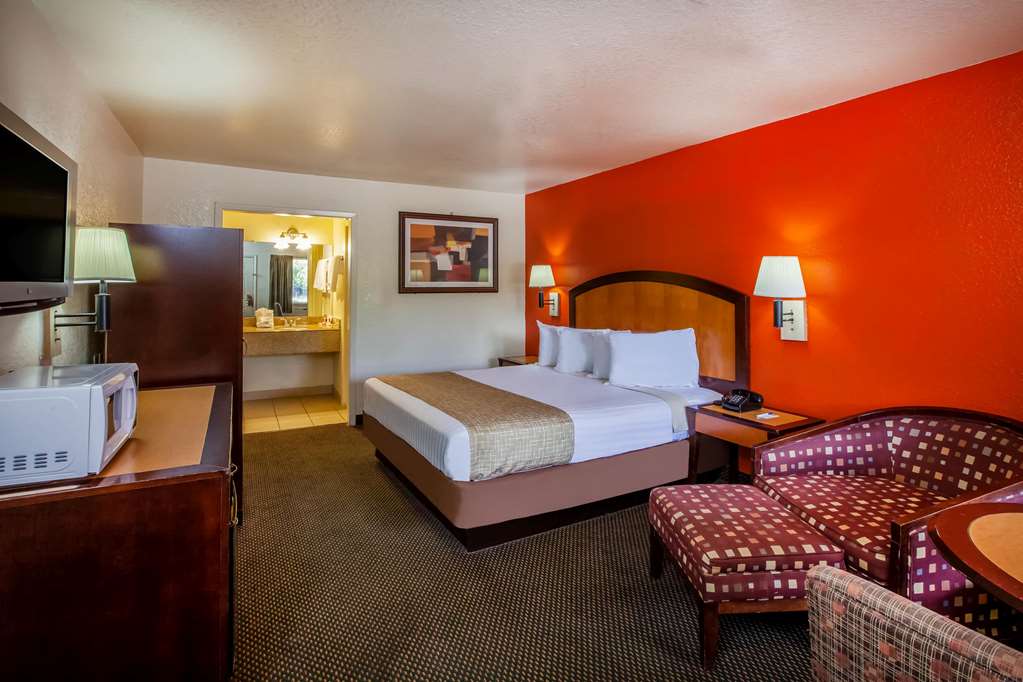 Travelodge by Wyndham Houston Hobby Airport - photo 4