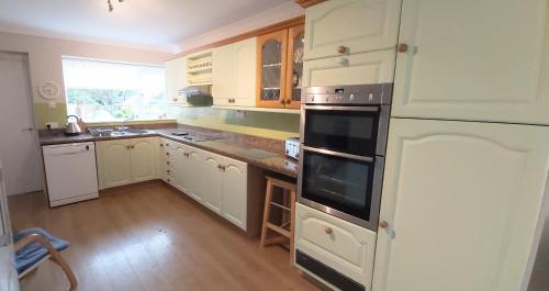 Willow Cottage 3 bed cosy stopover dogs welcome