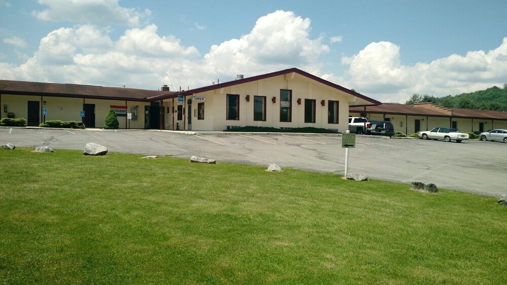 Marlinton Motor Inn - photo 13