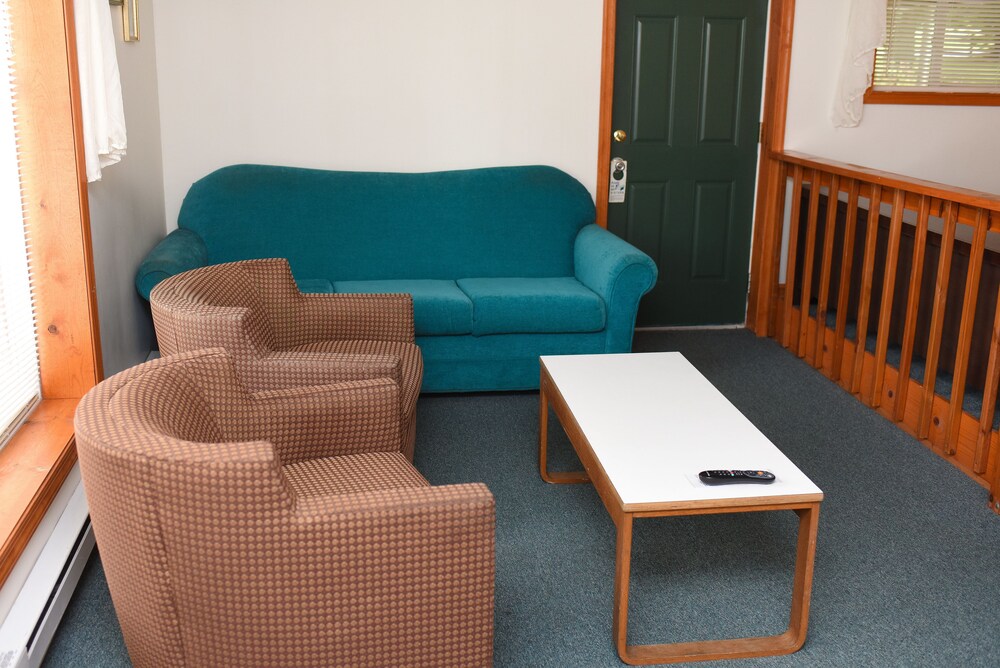 Chestnut Grove Resort - photo 23