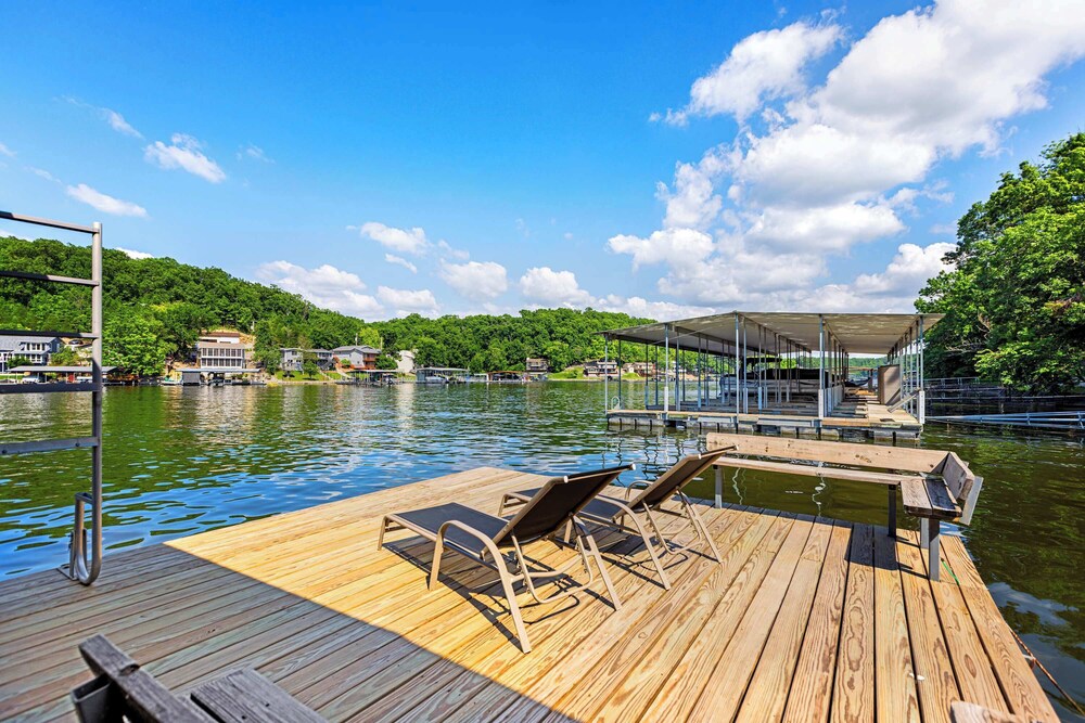 The Lake Shack Waterfront Life — hotel in Camdenton