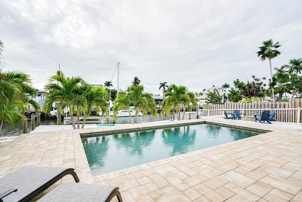 Updated St James City Home on Canal with Pool and Dock — 4-Star Luxury Hotel in Saint James, United States