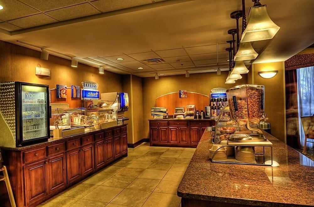 Holiday Inn Express & Suites Sioux City Southern Hills by IHG - photo 68