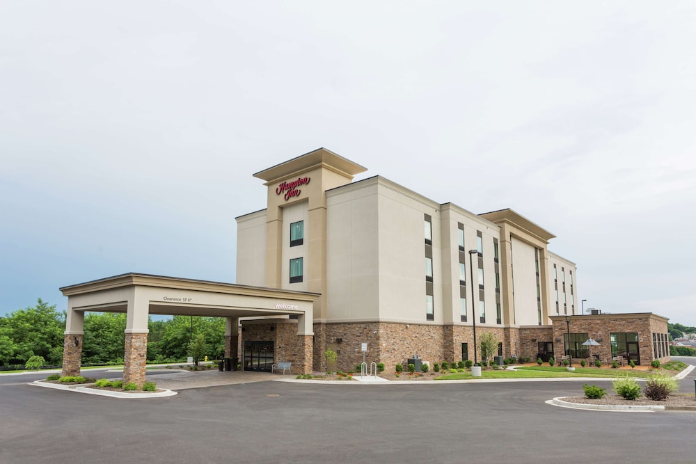 Hampton Inn Cumberland - featured photo