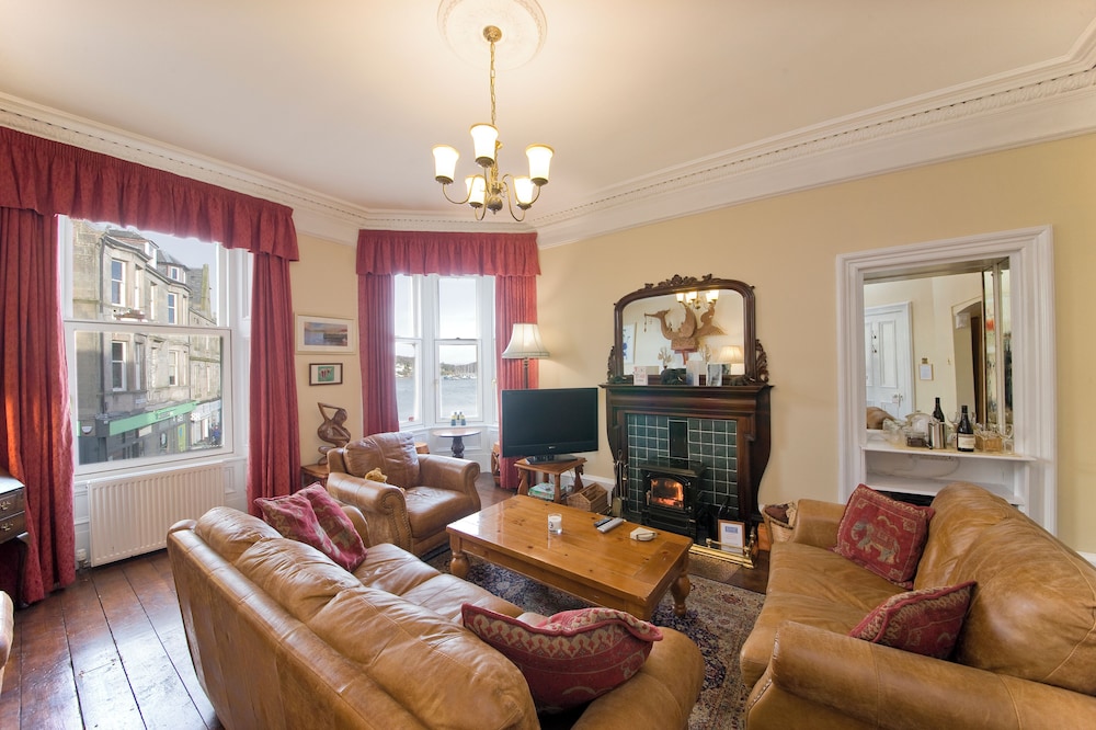 Knap Guest House — 4-Star Luxury Hotel in Tarbert, United Kingdom
