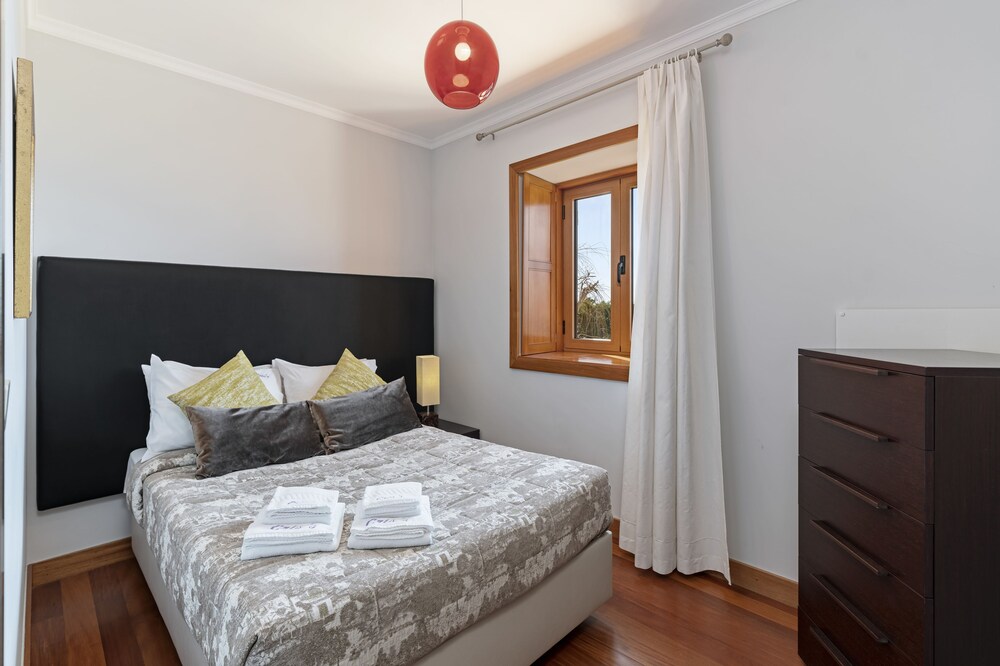 Bellevue Villa Madeira Magnificent Sea View — 4-Star Luxury Hotel in Calheta, Portugal