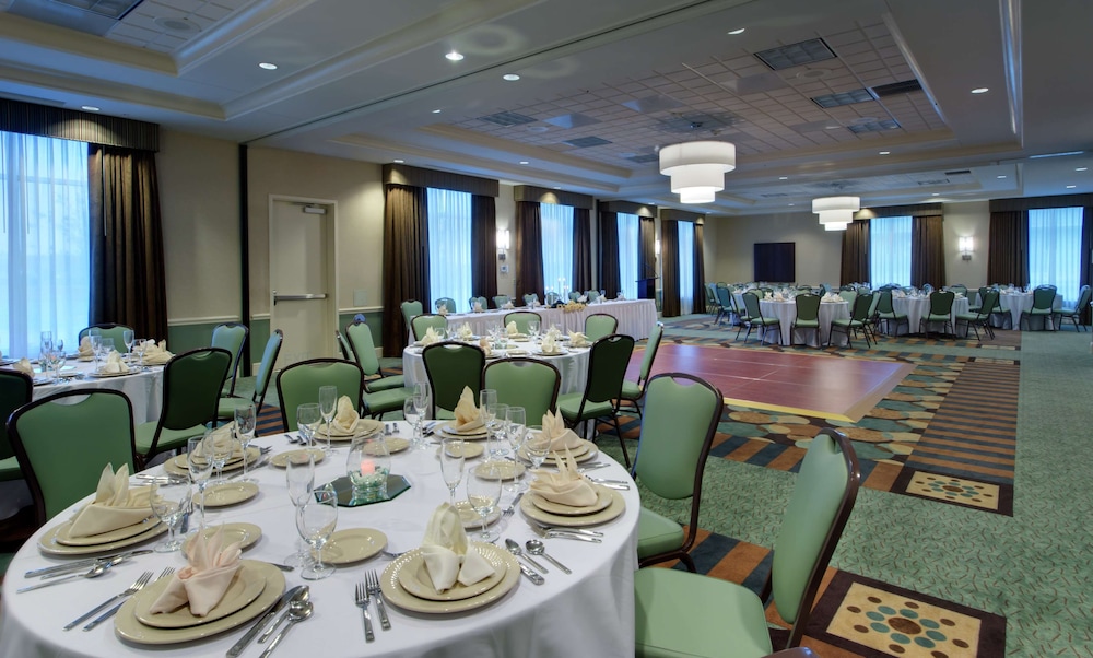 Hilton Garden Inn Waldorf - photo 32