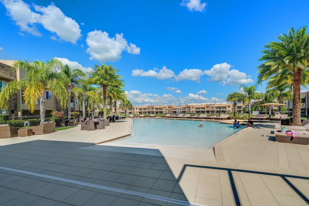 Magic Village Resort Townhouse - photo 24