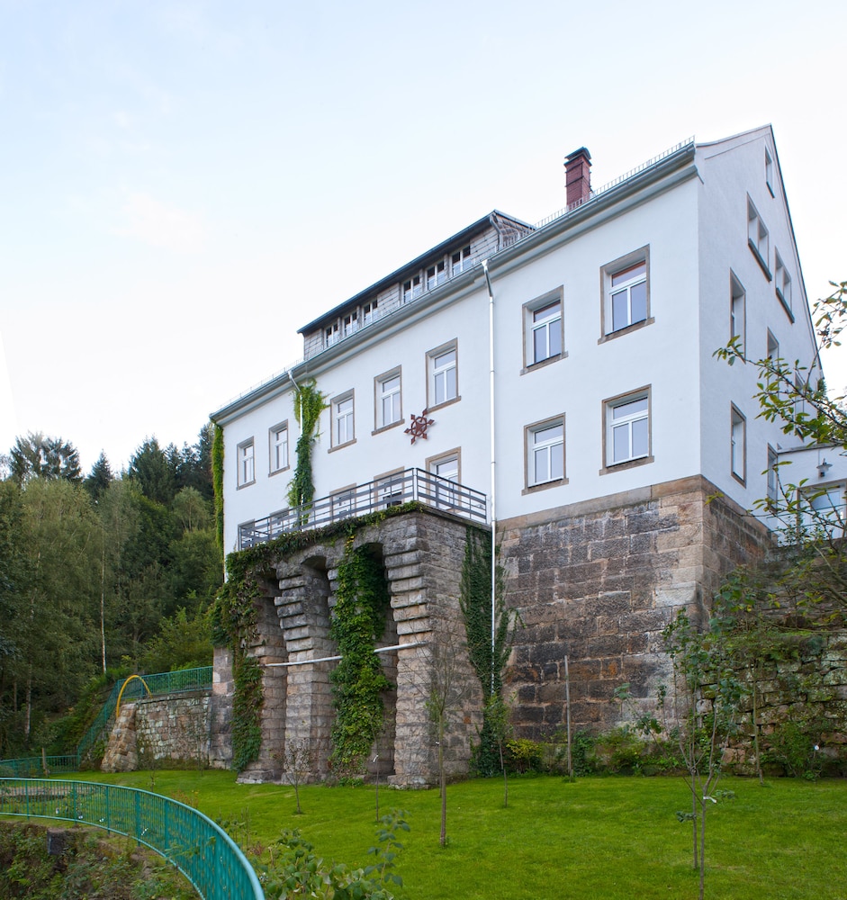Die Burg Schona In A National Park — Bad Schandau