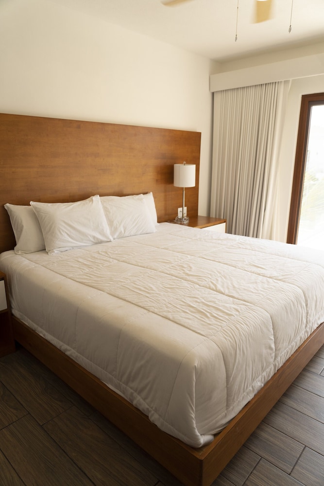 Pool Entry 7 Guests 2 Bedrooms in Taxisco, Guatemala