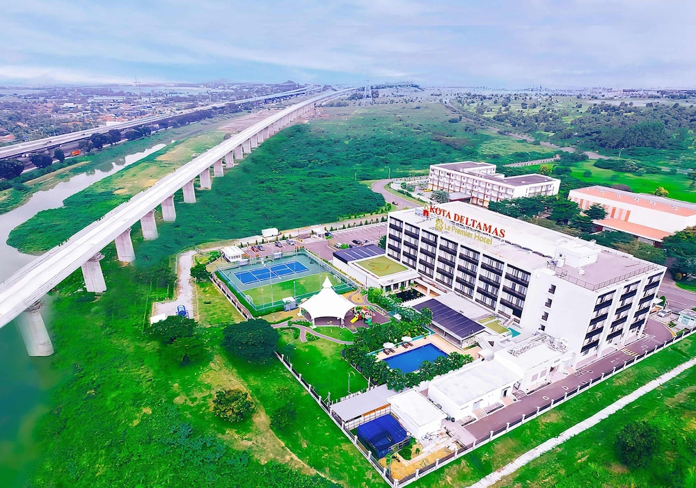 Le Premier Hotel Deltamas — Cikarang — photo 4