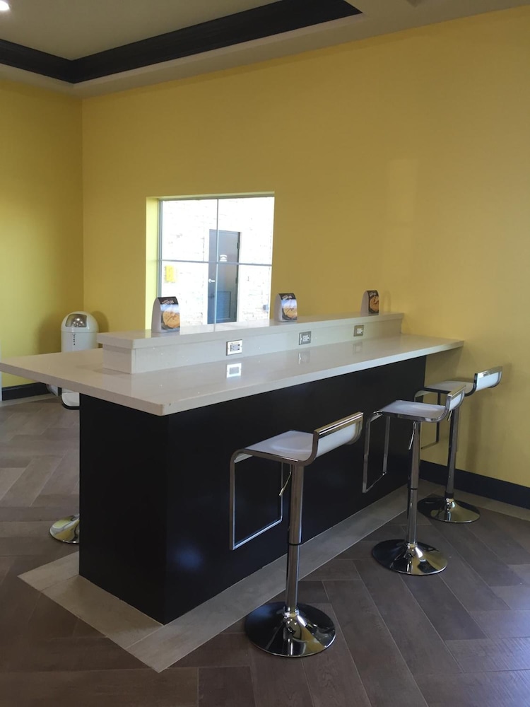 Residency Suites Cotulla - photo 35