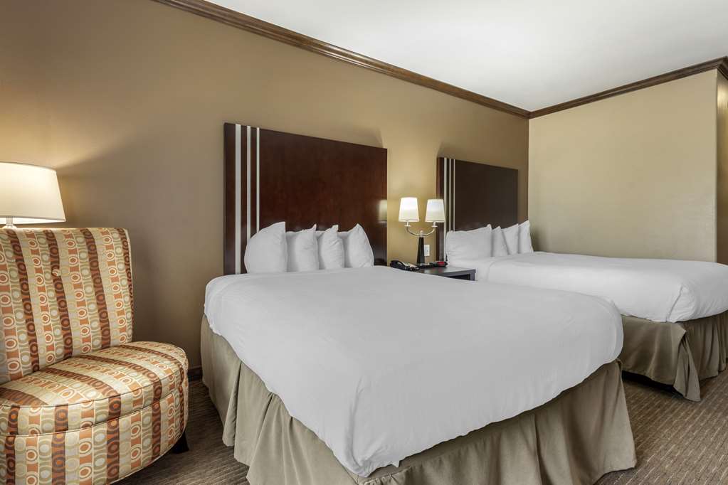 Best Western Plus Texoma Hotel & Suites - photo 11