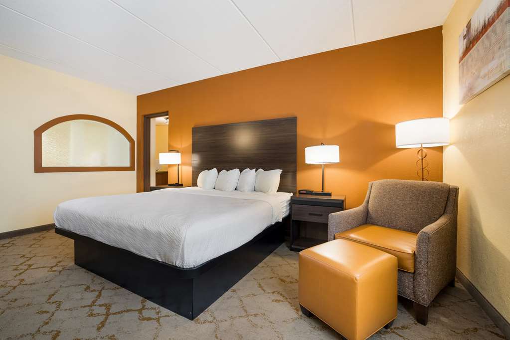 Best Western Grand Victorian Inn - photo 22