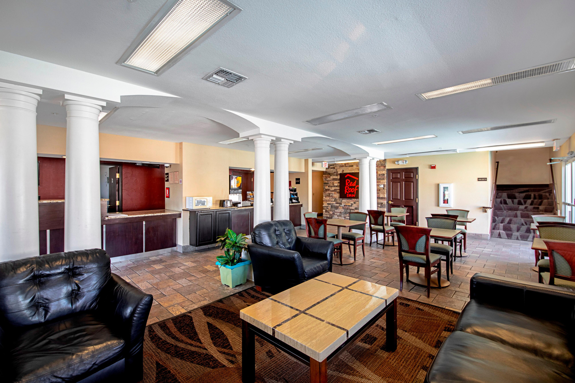 Red Roof Inn San Marcos - photo 6