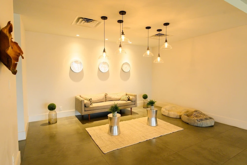 A & S Vacation Rooms - photo 42
