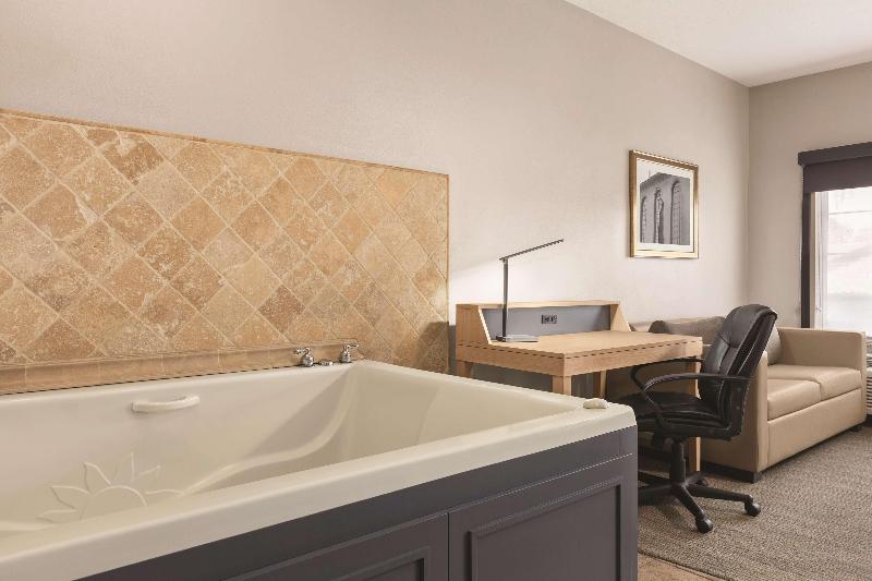 Spark by Hilton Redlands - photo 6