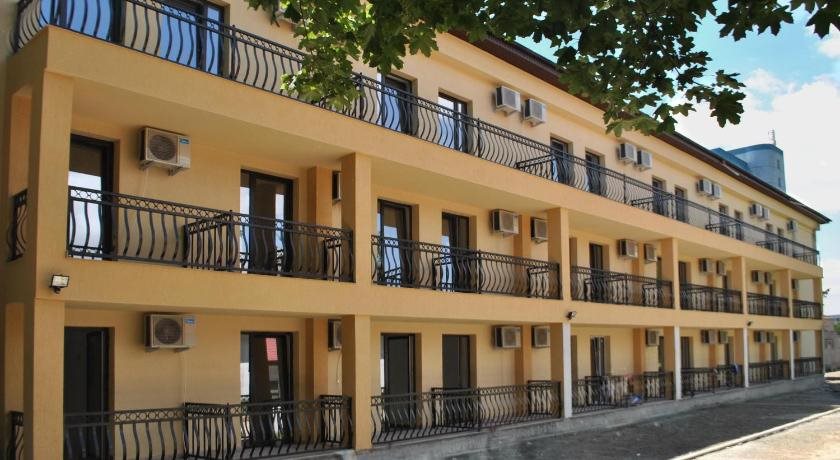 Hotel Pinguin in Eforie Nord, Romania