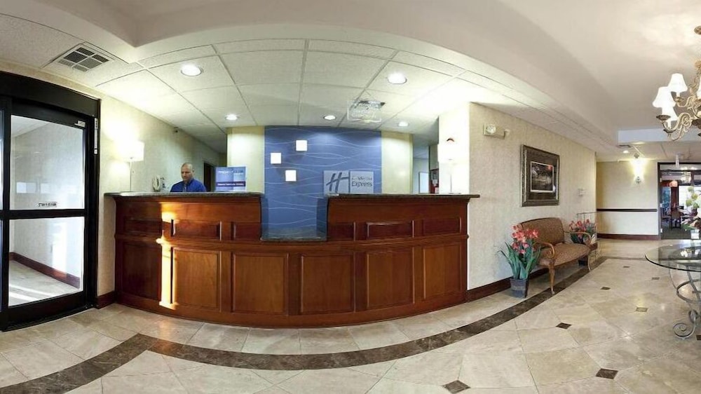 Holiday Inn Express Breaux Bridge by IHG - photo 2