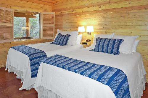 Wimberley Log Cabins Resort and Suites Unit 5 in Wimberley, United States