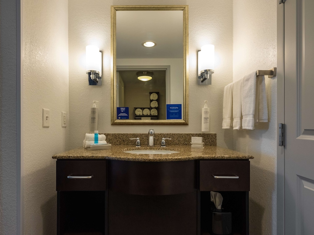 Homewood Suites by Hilton Joplin - photo 36