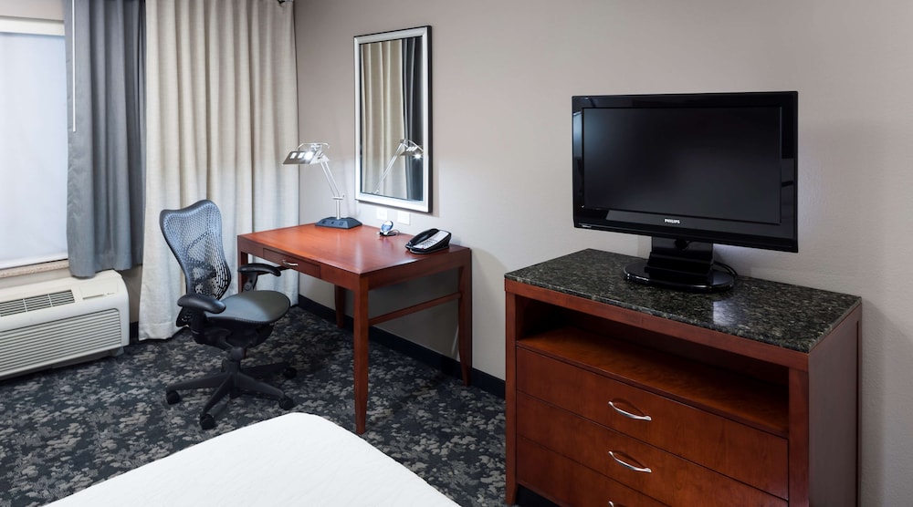 Hilton Garden Inn Austin North - photo 18