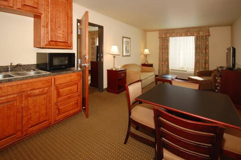 Franklin Inn & Suites - photo 28