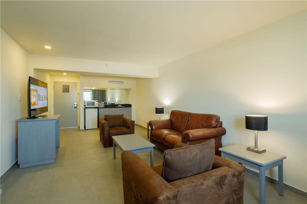 Junior Suite common area