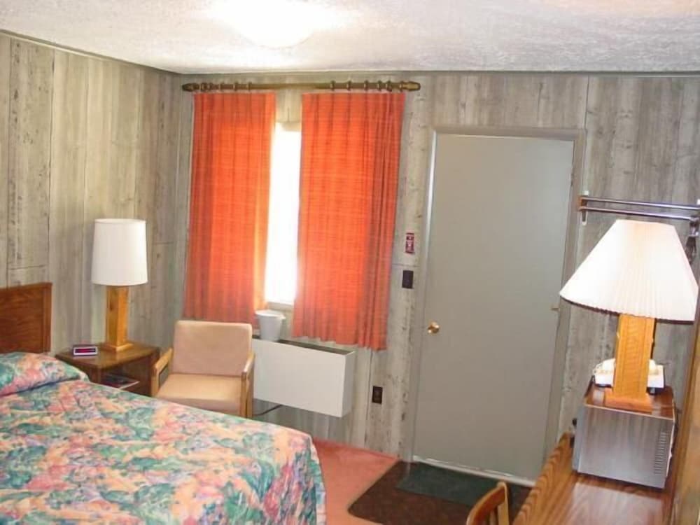 Woodland Motor Lodge - photo 18