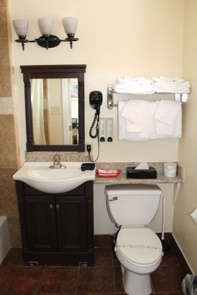 Riverside Inn & Suites Santa Cruz - photo 47