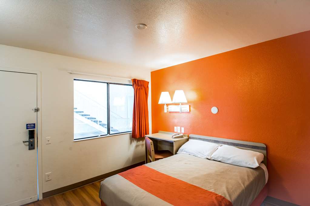 Motel 6 Redding CA North - photo 11