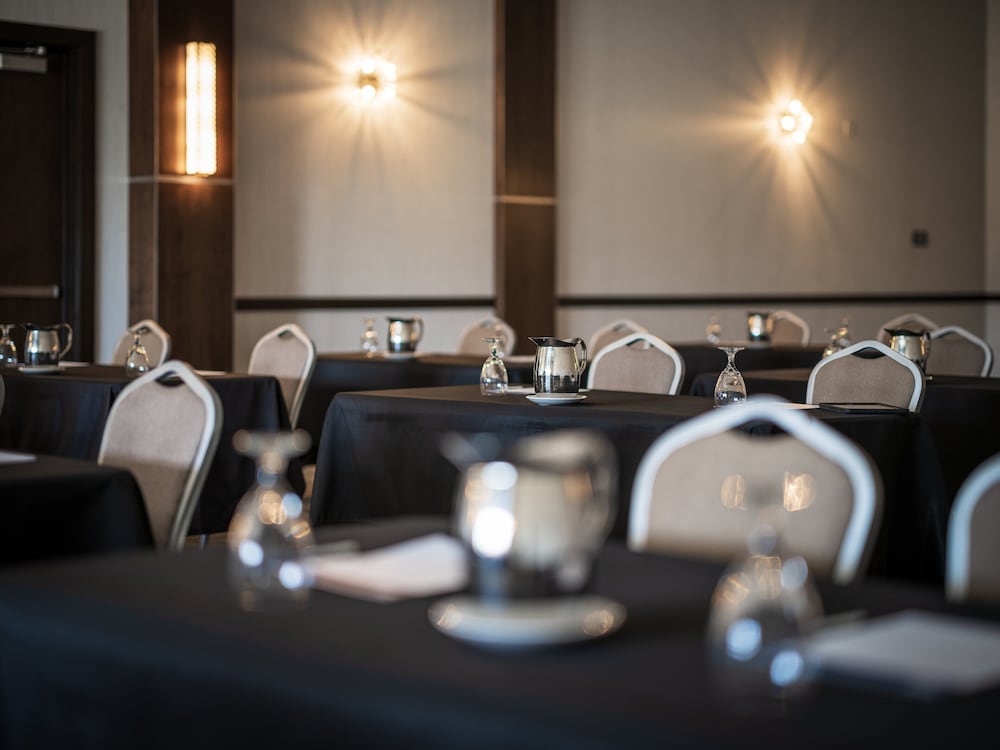 Holiday Inn Express & Suites Sioux City North Event Center by IHG - photo 56
