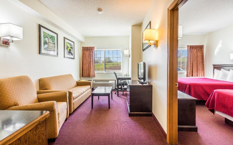 Wamego Inn and Suites - photo 9