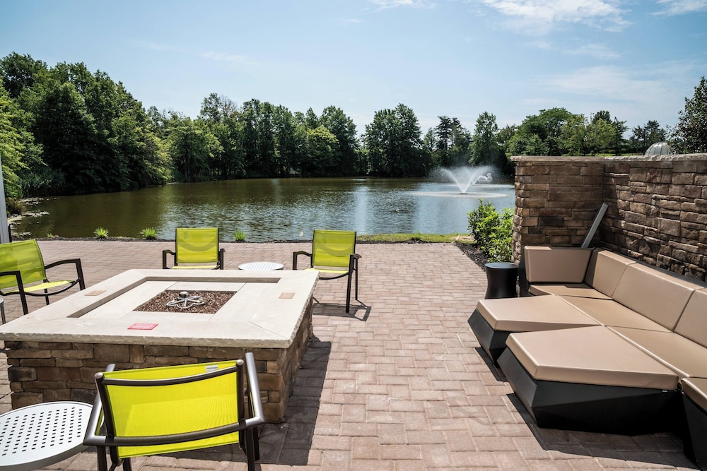 SpringHill Suites by Marriott Woodbridge - photo 28