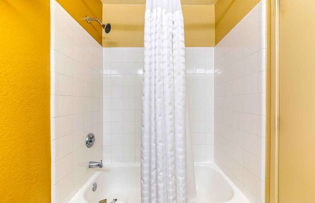 Extended Stay America Suites Fort Lauderdale Tamarac - photo 21