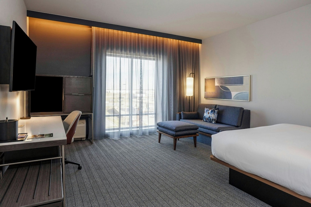 Courtyard by Marriott Indianapolis Fishers - photo 14