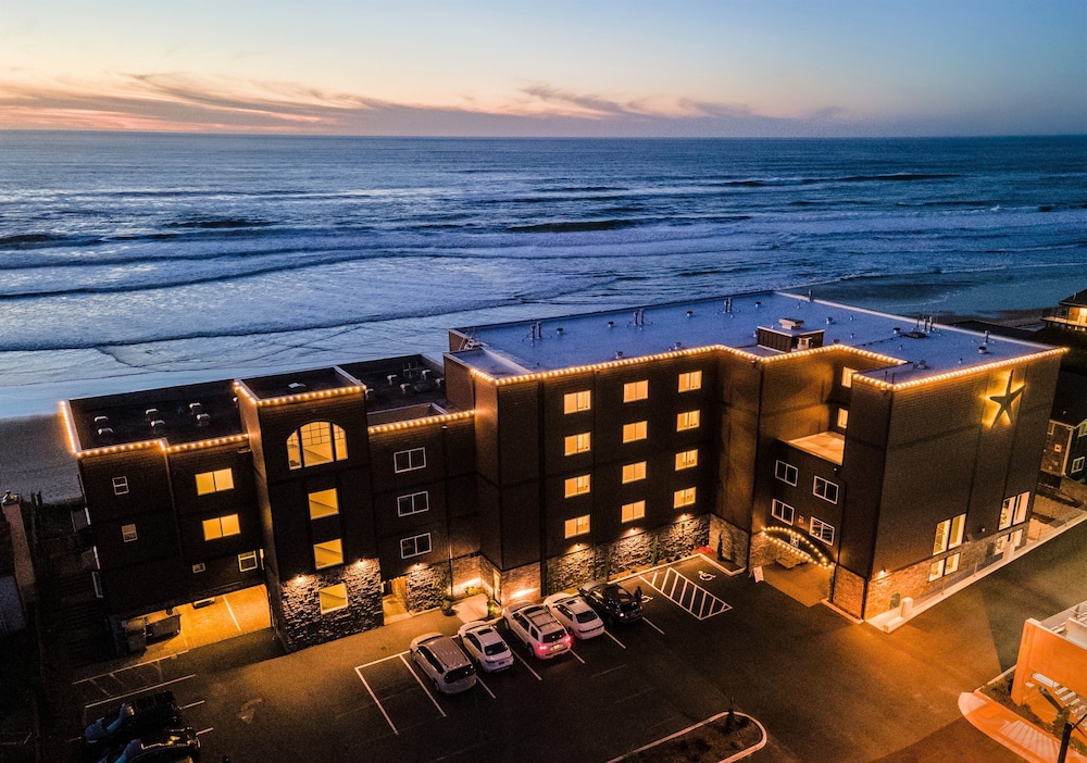 Starfish Manor Oceanfront Hotel - carbon neutral hotel in Lincoln