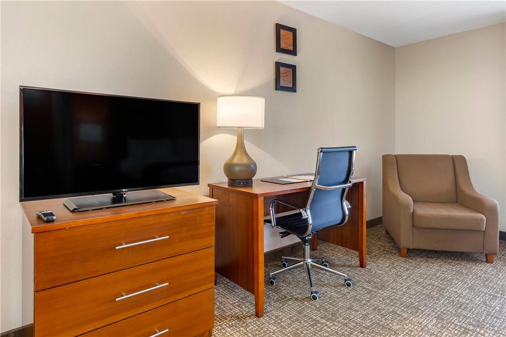 Comfort Inn Greensboro Kernersville - photo 15