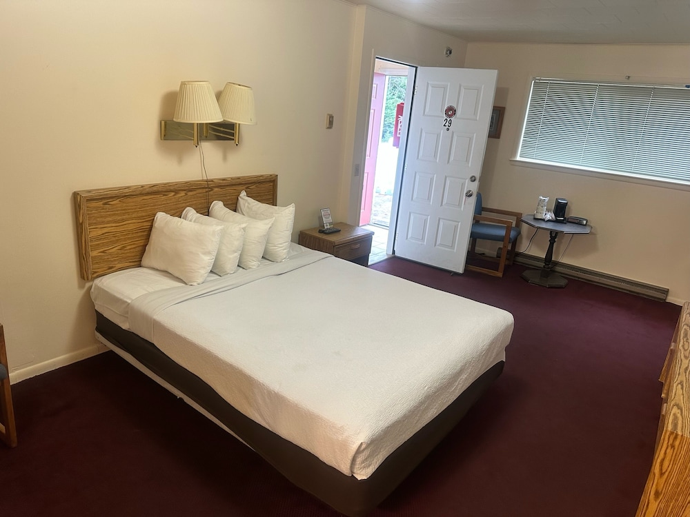 Bell's Melody Motel - photo 6