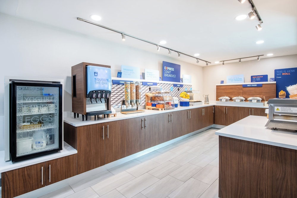 Holiday Inn Express & Suites Wilson I 95 By IHG - photo 41