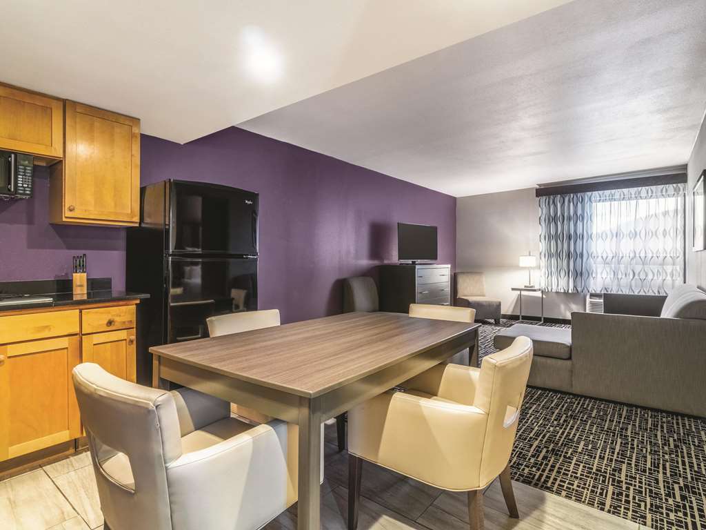La Quinta Inn & Suites by Wyndham Glenwood Springs - photo 34