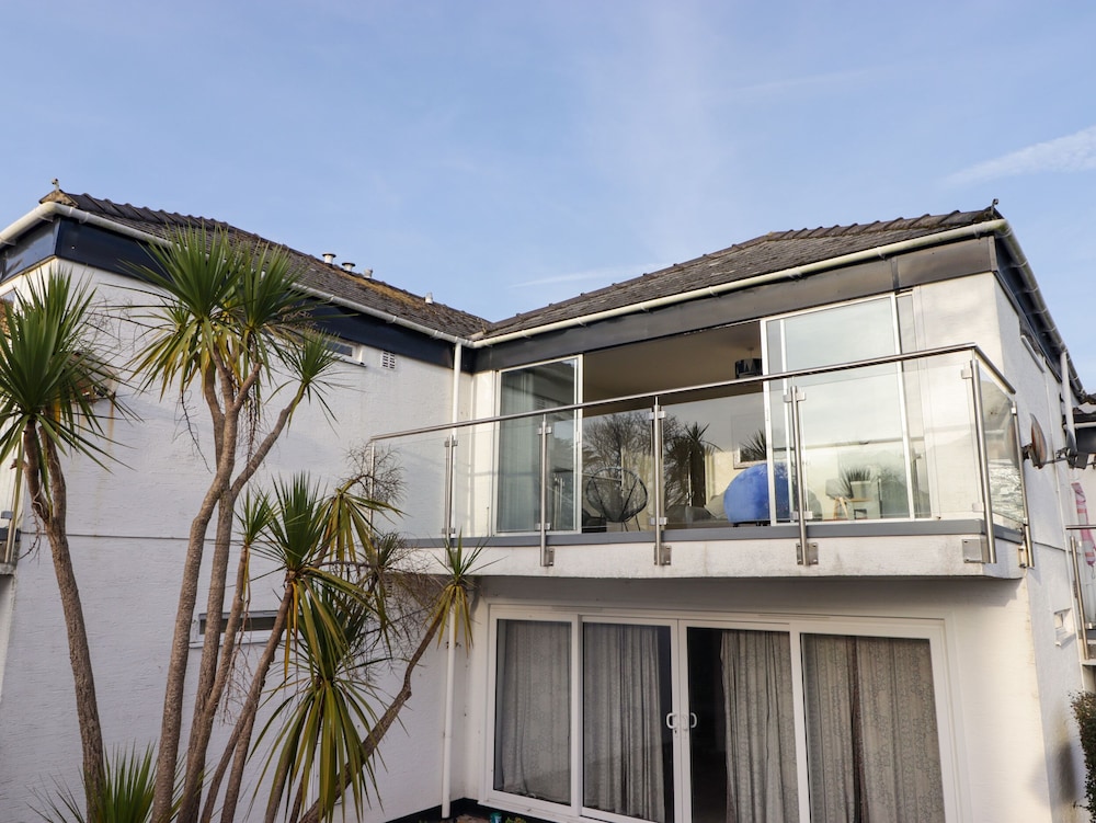 36 Coedrath Park — 4-Star Luxury Hotel in Saundersfoot, United Kingdom