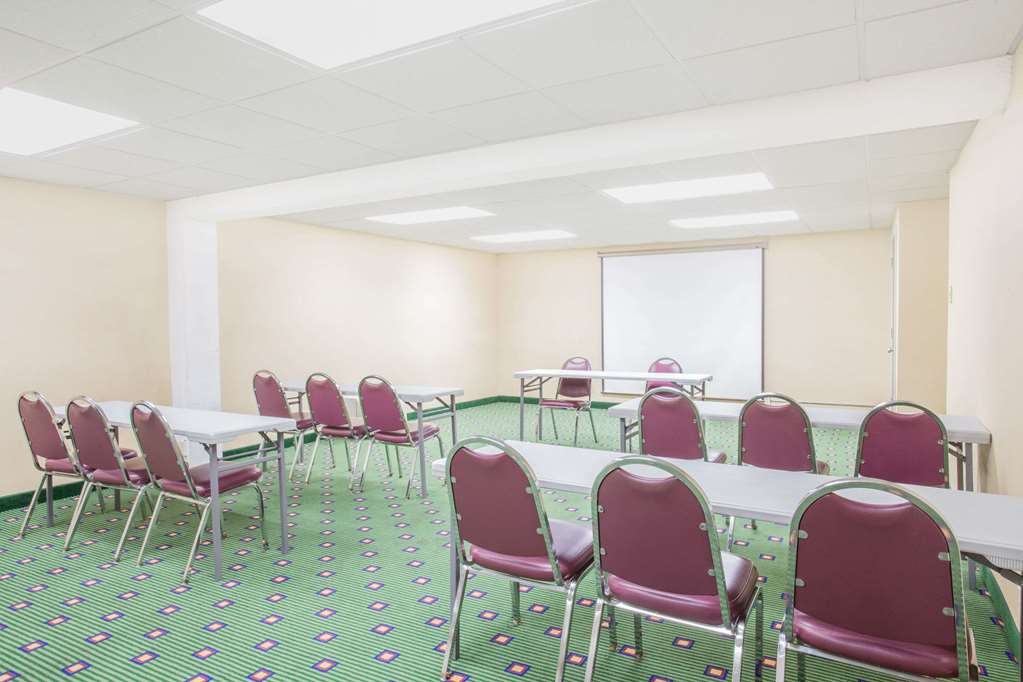 Ramada by Wyndham Angola Fremont Area - photo 14